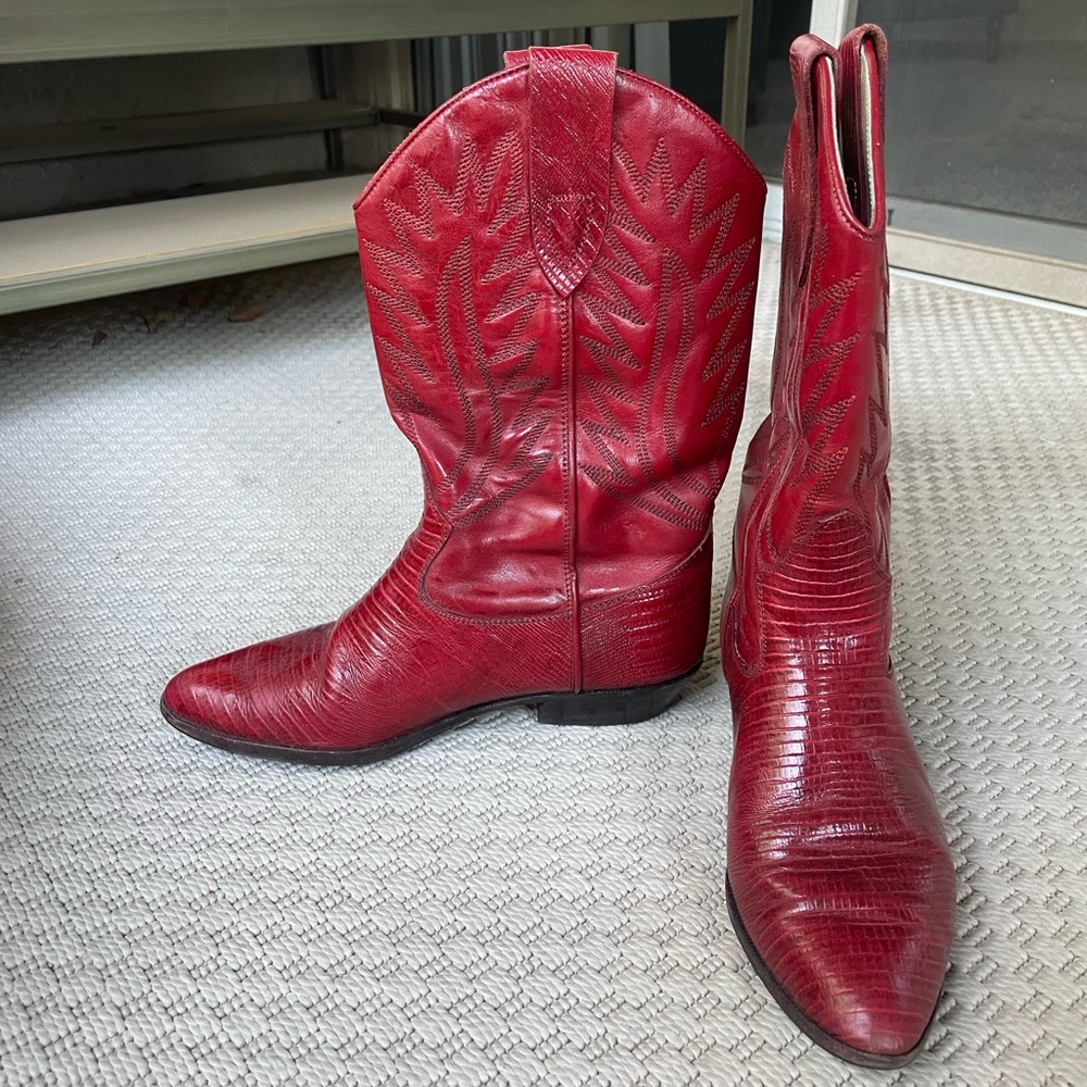 Vintage RED leather boots!